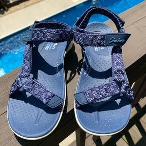 Women's Skechers Outdoor Lifestyle Arch Fit Reggae - Grounded Sandal. Size 6 EUC